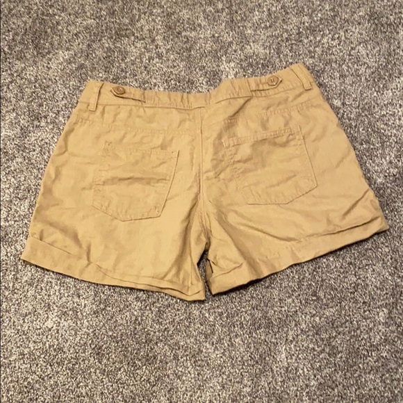 Banana Republic Khaki Shorts - Picture 2 of 2